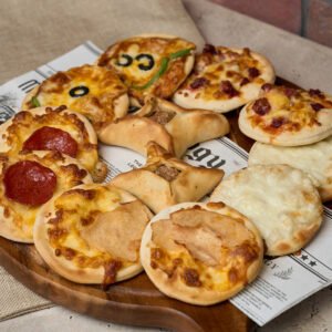 Mixed Fatayer 12 Pieces